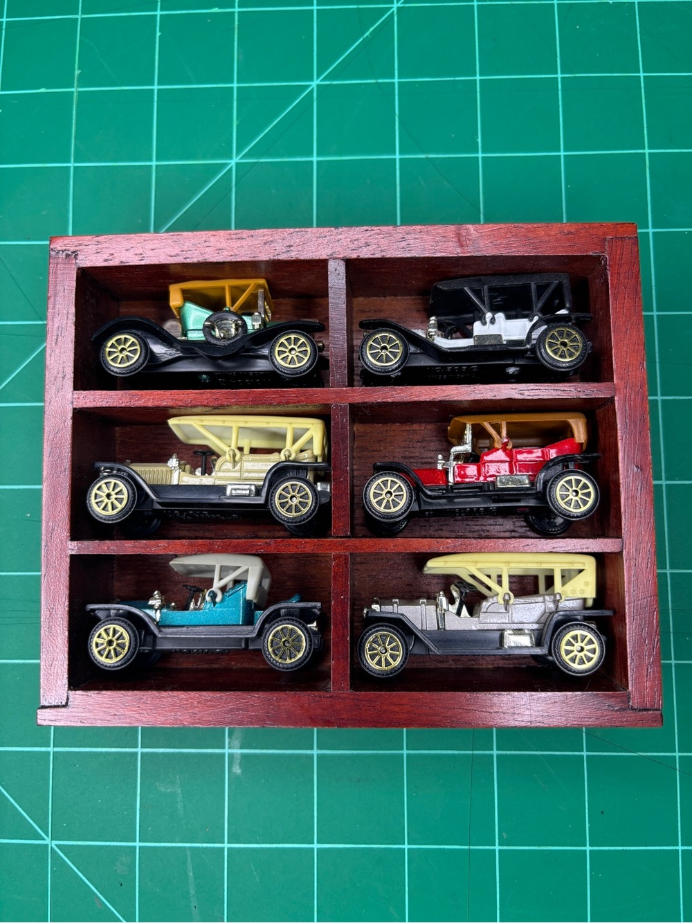 Collectors Set of 6 Classic Cars Vintage Miniature Car Set Readers Digest